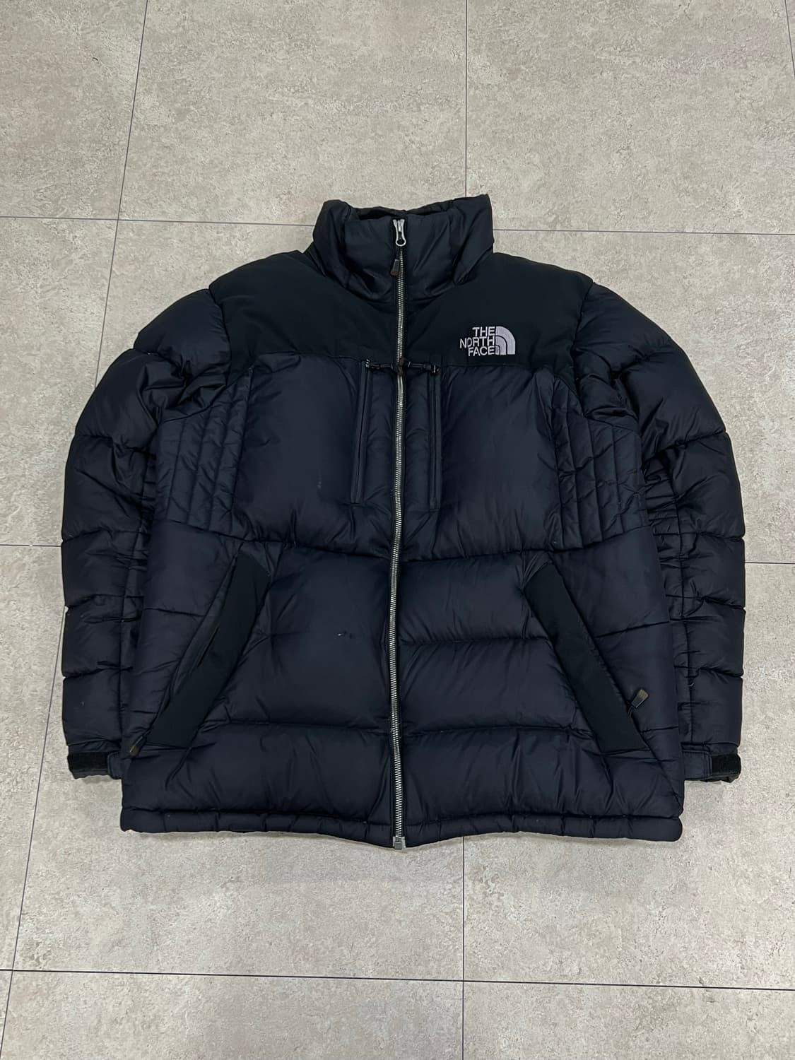 노스페이스 아이거 구스다운 패딩 점퍼 블랙 상품이미지2