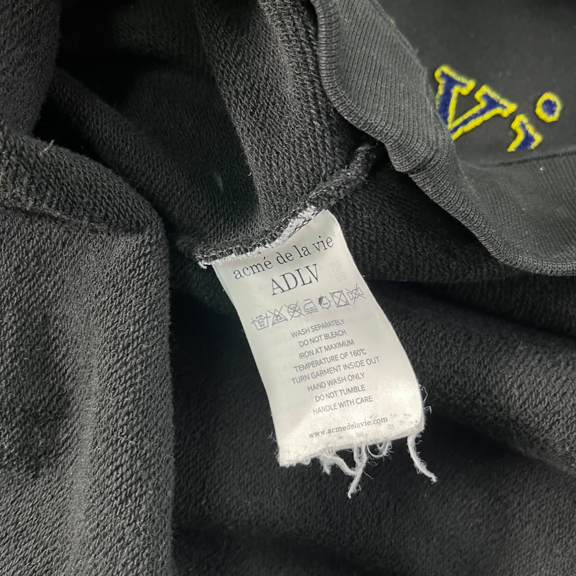 105 아크메드라비 자수로고 후드티 상품이미지6