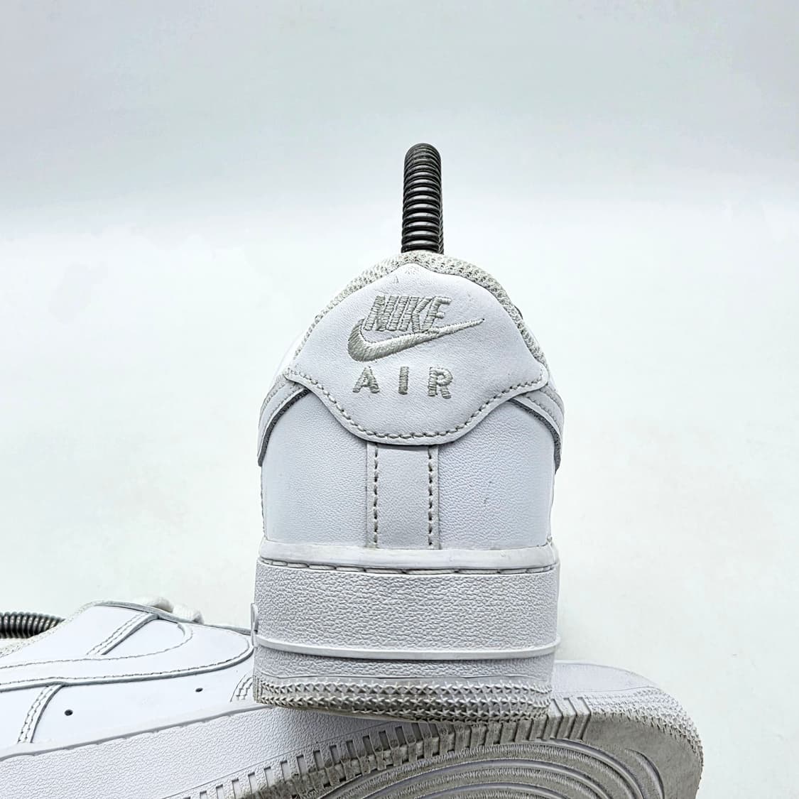 나이키 에어포스 1 '07 로우 화이트 (240) 상품이미지2