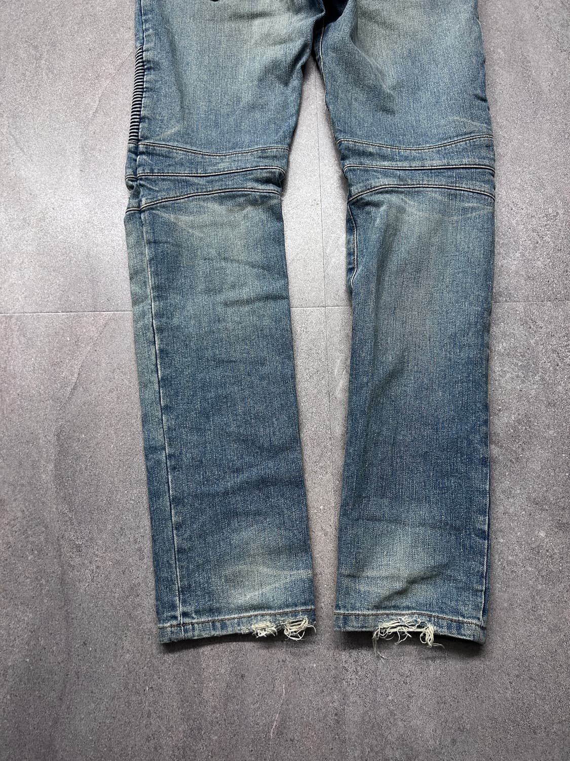 발망 16fw 디스트레스드 바이커 팬츠 상품이미지10