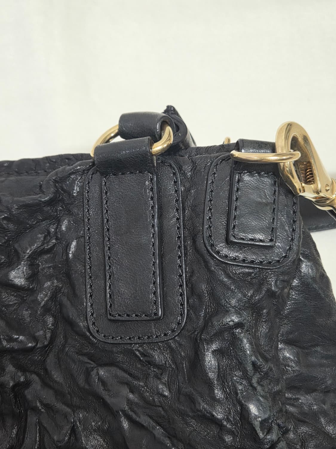 지방시 블랙 램스킨 금장 판도라 링클 미듐 2WAY 상품이미지7