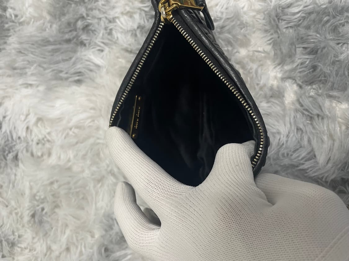 미우미우 마테라쎄 파우치 클러치 백 [os] 상품이미지7