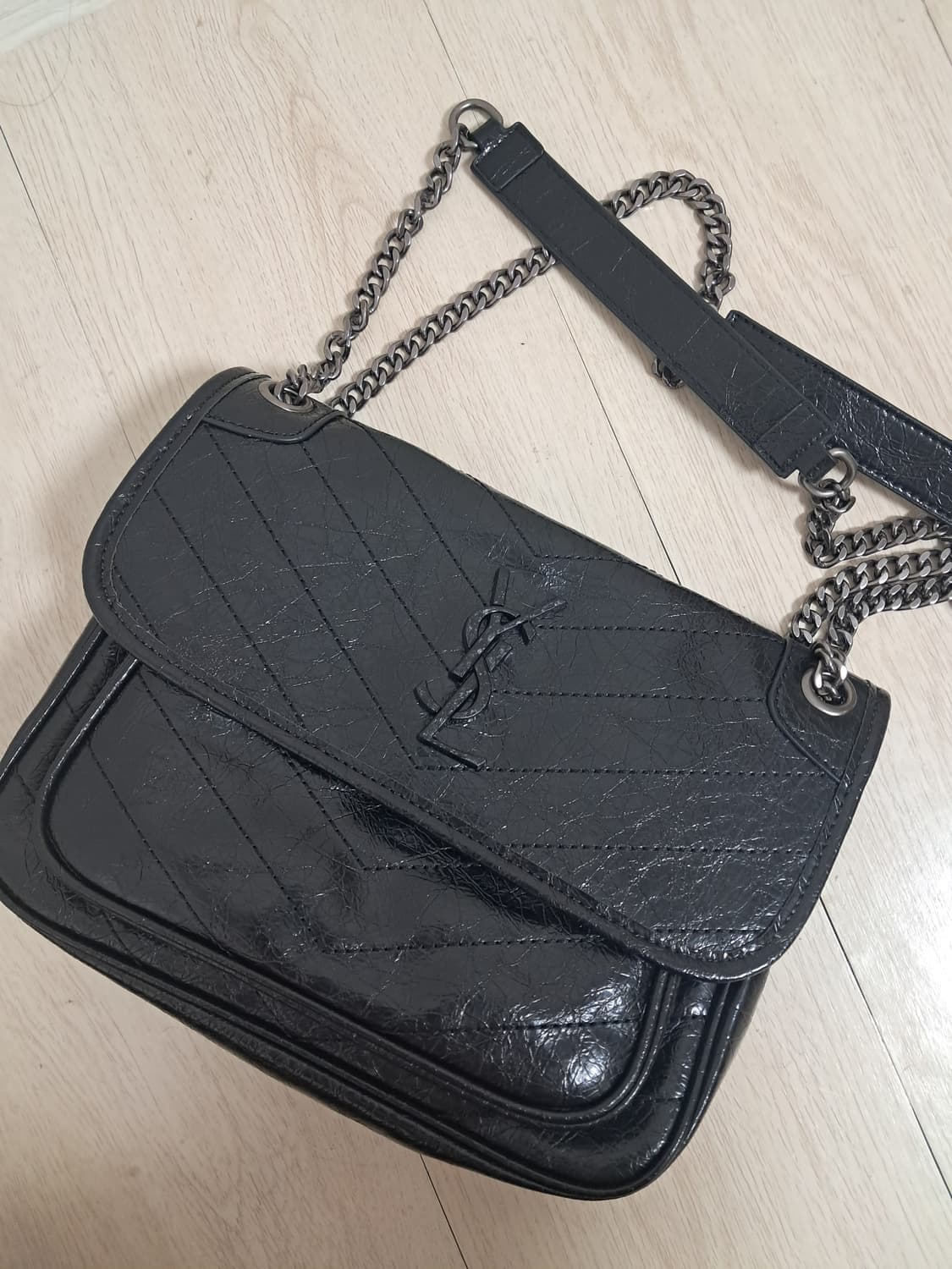 입생로랑 블랙 숄더백 새상품 상품이미지1