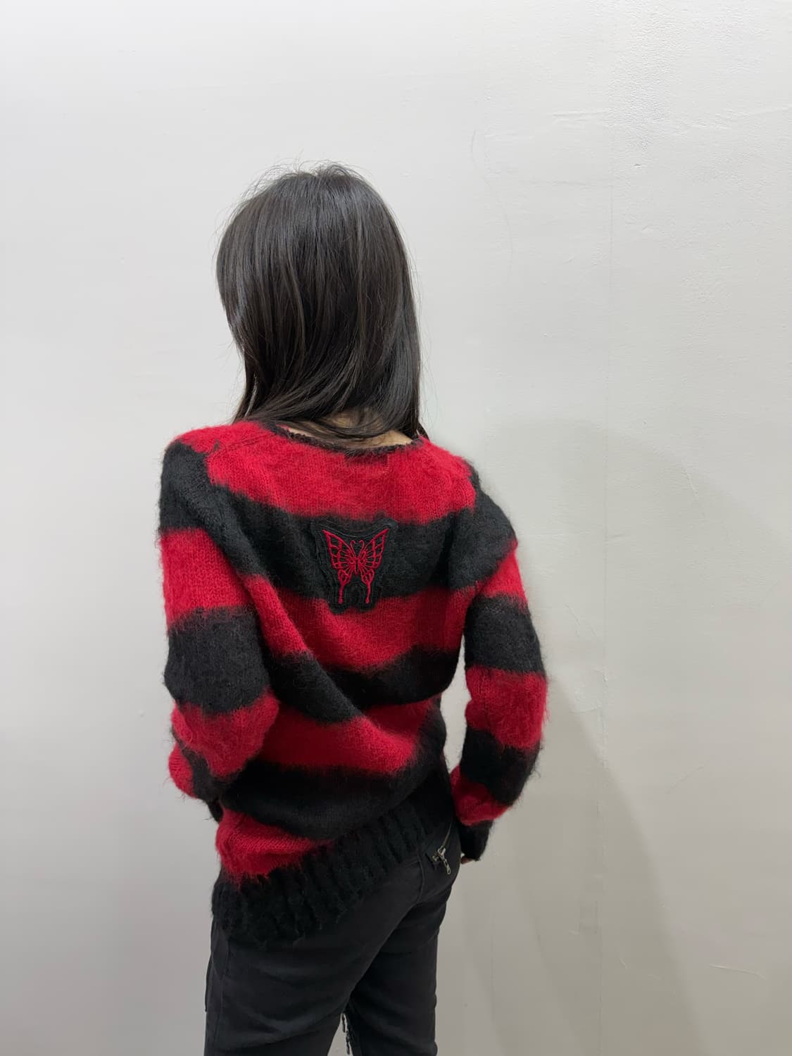 블랙피스나우 버터플라이 패치 스트라이프 니트 상품이미지1