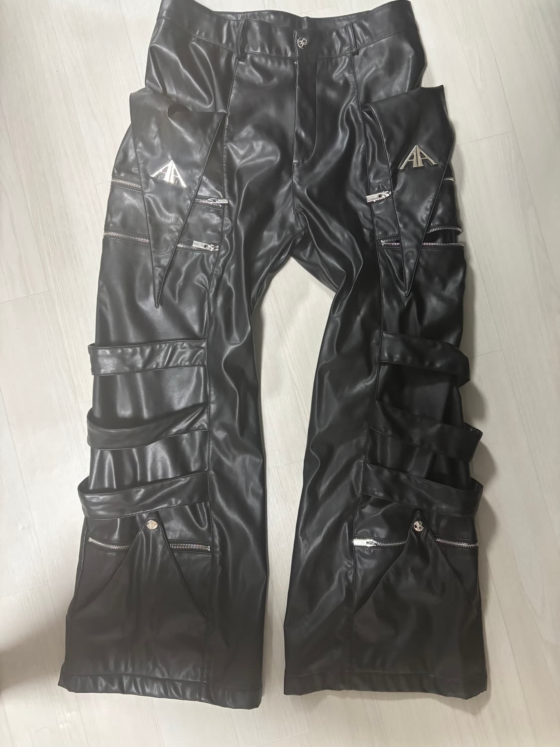 Y2K 스트릿 레더 팬츠 / 와이드 실루엣 상품이미지2