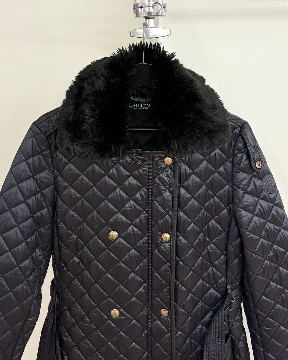 폴로 랄프로렌 블랙 퍼카라 벨티드 퀼팅 코트 상품이미지2