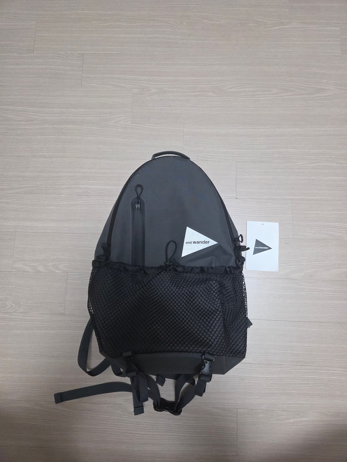 앤드원더 데이팩 20L 가방 판매합니다 상품이미지1