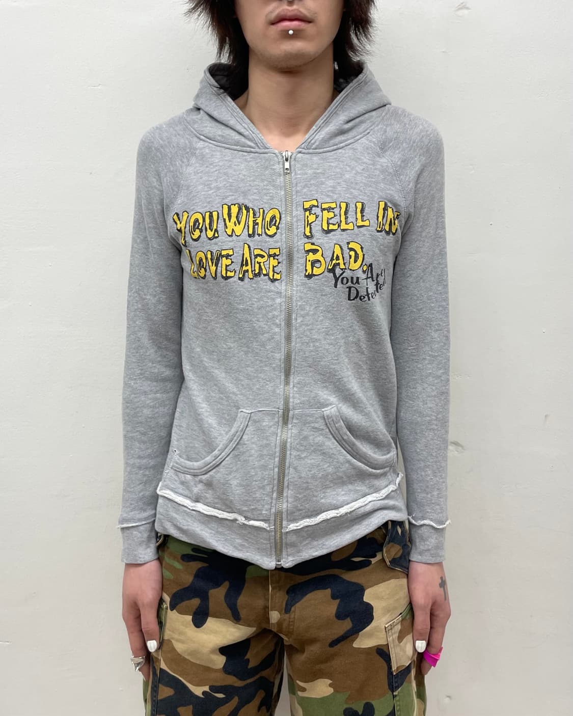 ellow lettering skull gray hooded zip-up 상품이미지1
