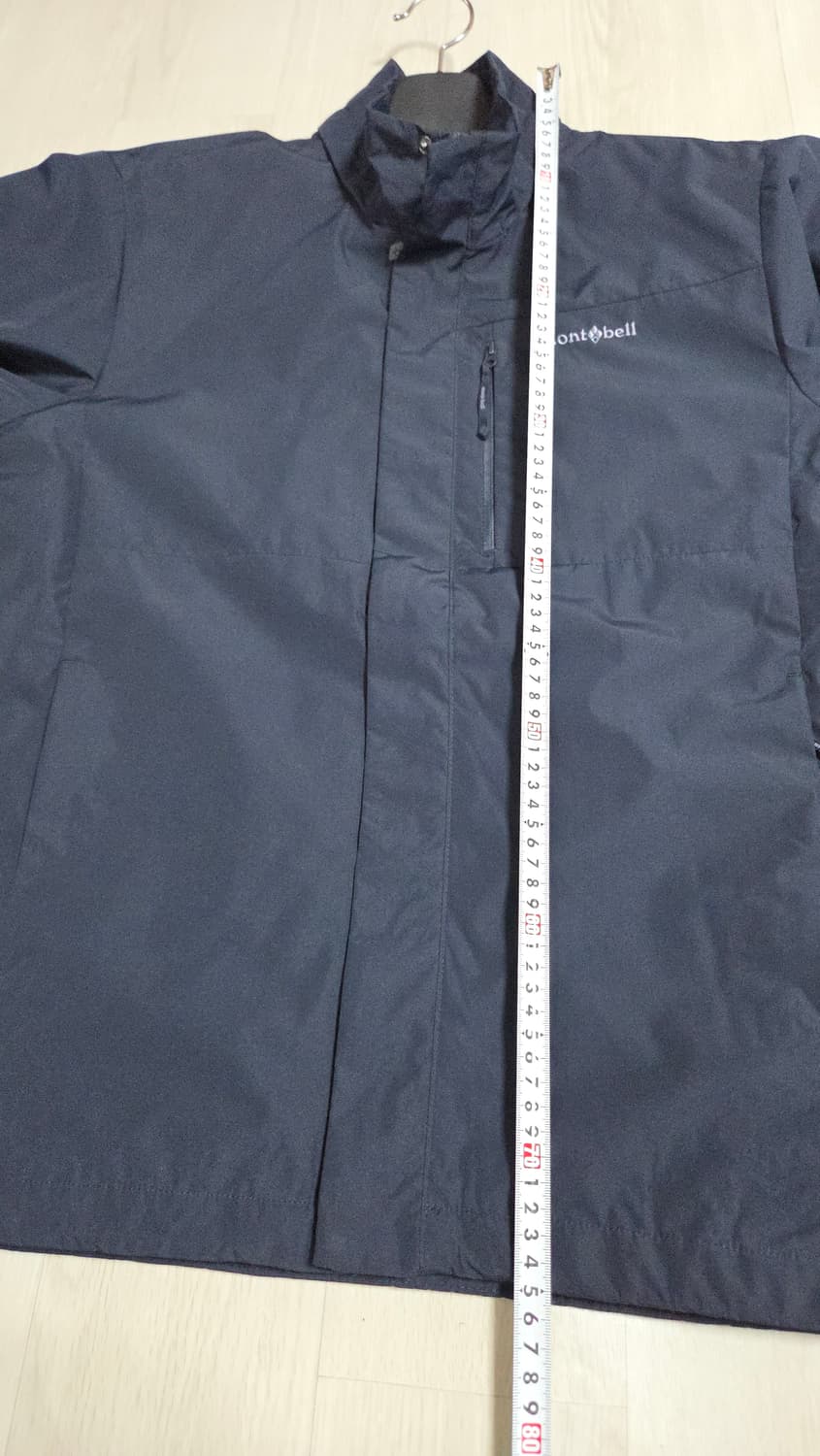 (착샷) 몽벨 바람막이 윈드 자켓  네이비  상품이미지7