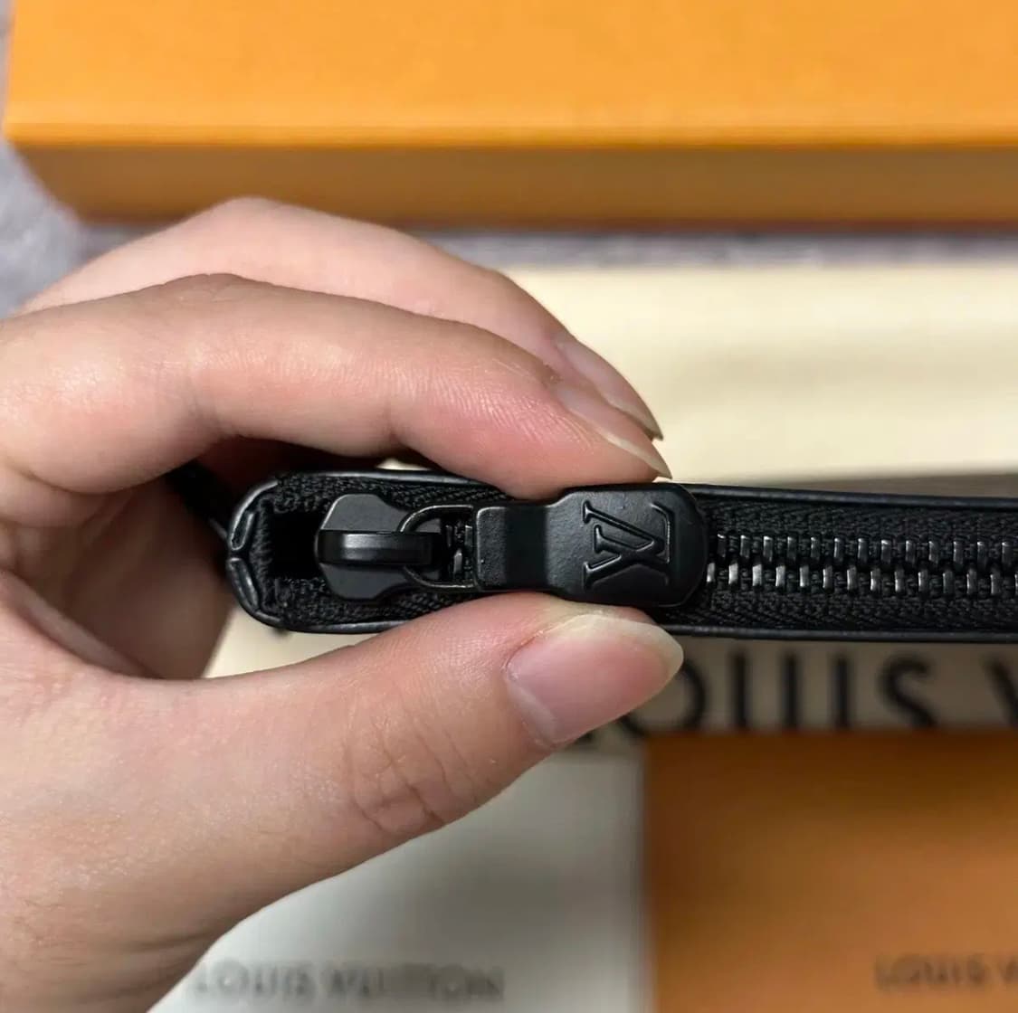 [풀구성] 루이비통 이클립스 포쉐트 투고 클러치 상품이미지7