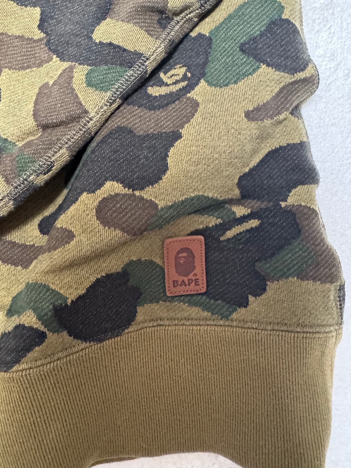 베이프 맨투맨 상품이미지3