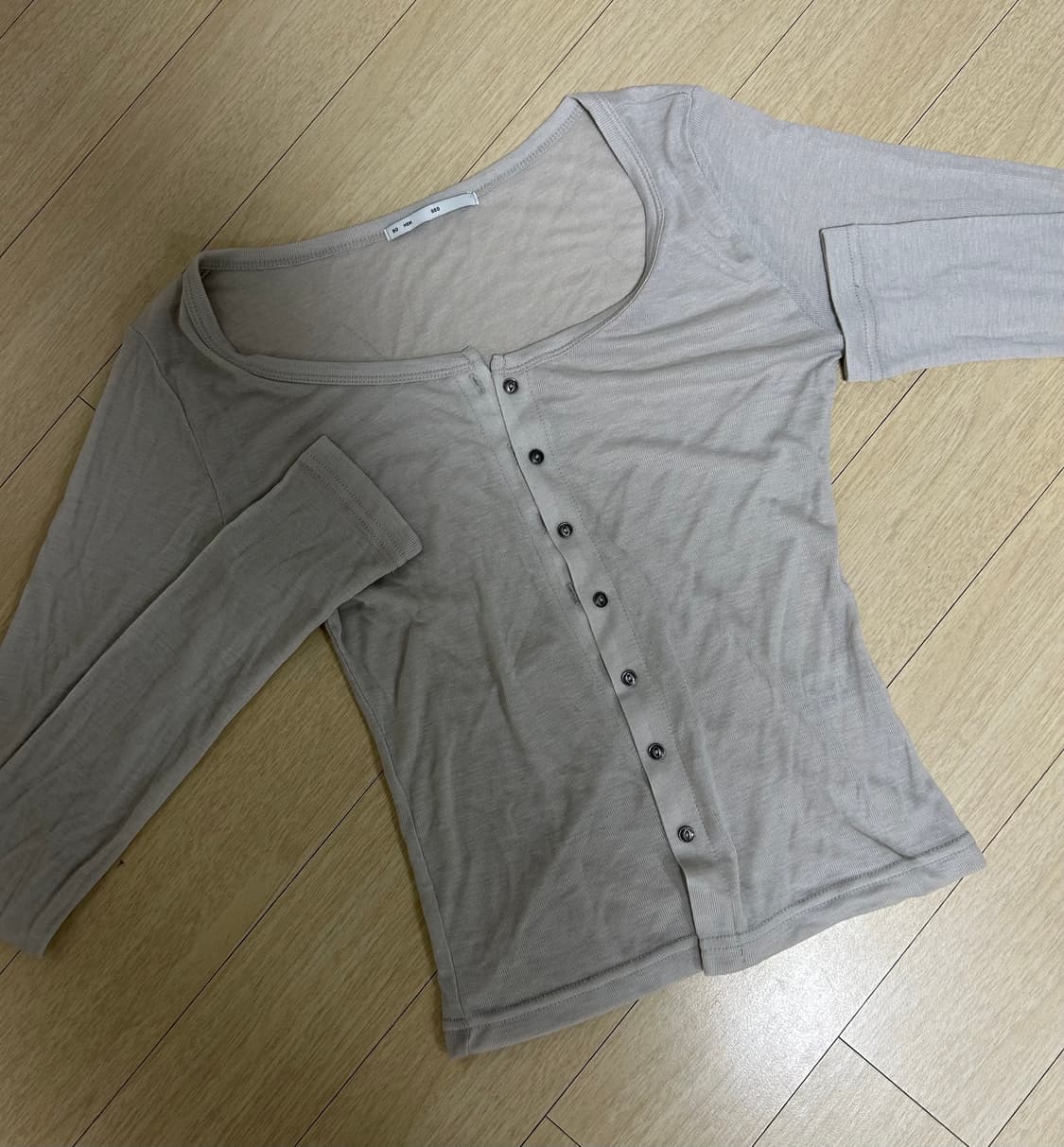 보헤미안서울 베이직 스쿱 버튼 가디건 베이지 상품이미지2