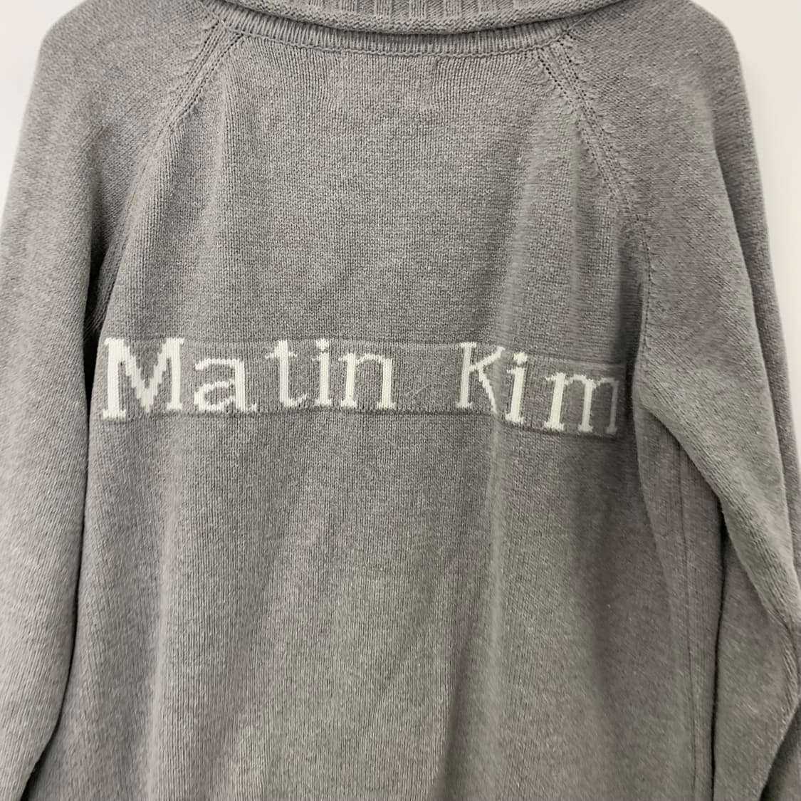 마땡킴 스펠포인트 그레이 니트집업 상품이미지5