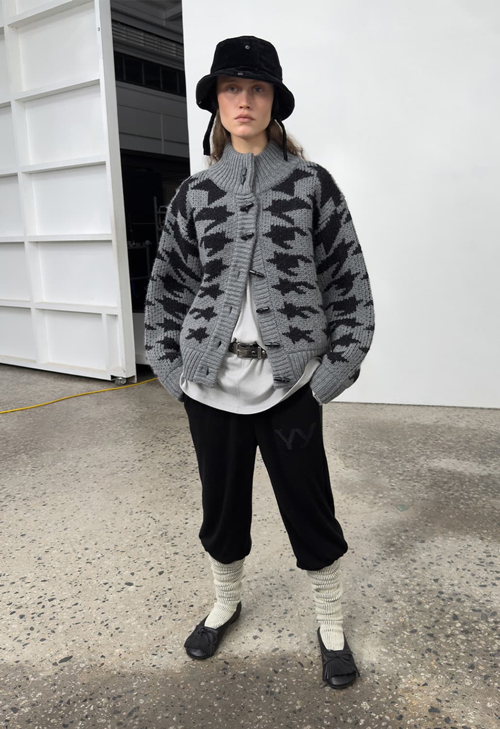 오픈와이와이 하운즈투스 코위찬 그레이 상품이미지1