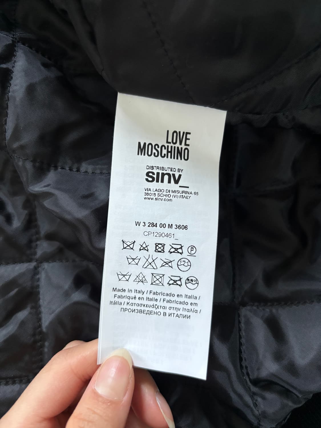 Love Moschino 러브 모스키노 블랙 인조 퍼 봄버 자켓 상품이미지9