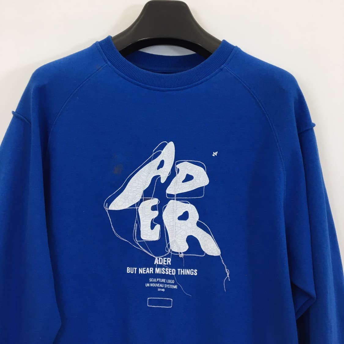 아더에러 블루 스컬처 맨투맨 A1  상품이미지2