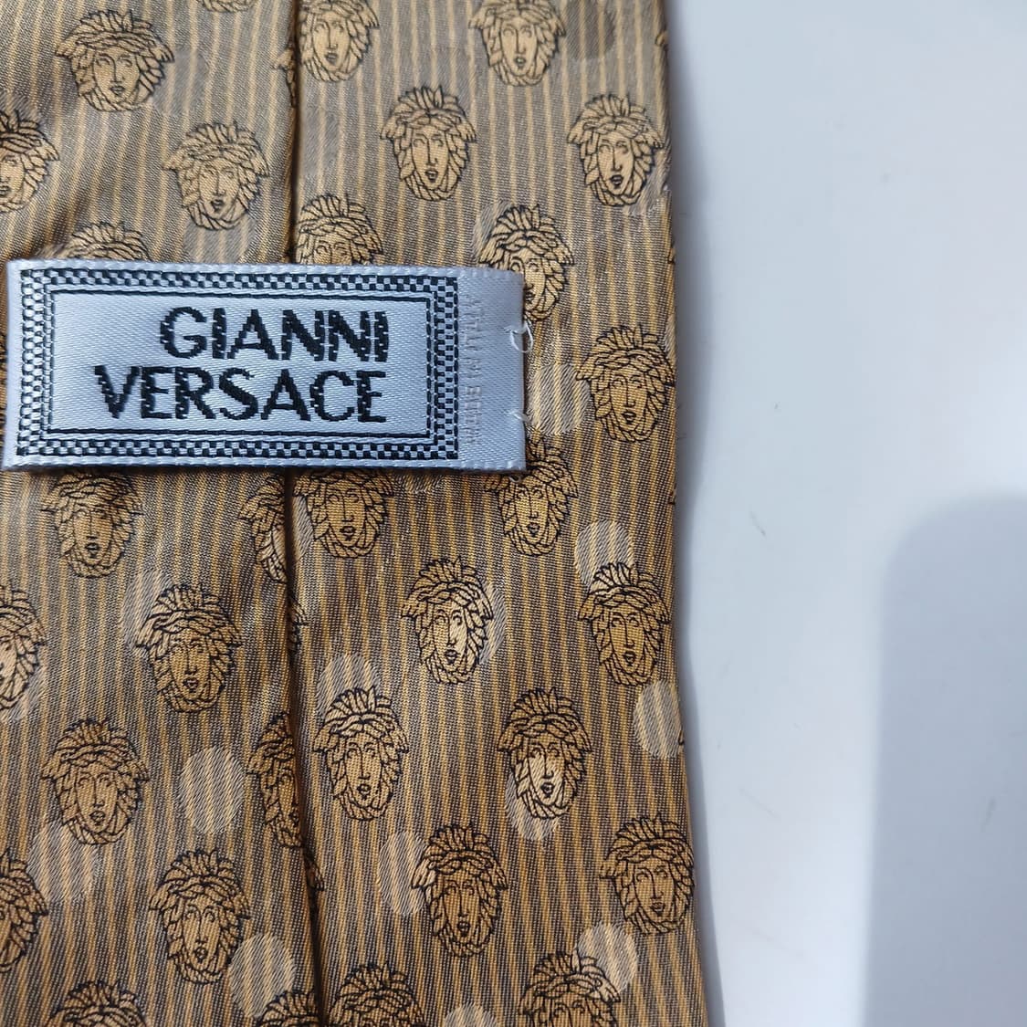 지아니 베르사체 실크 메두사 패턴 넥타이 8.9cm A등급 A19870
 상품이미지10