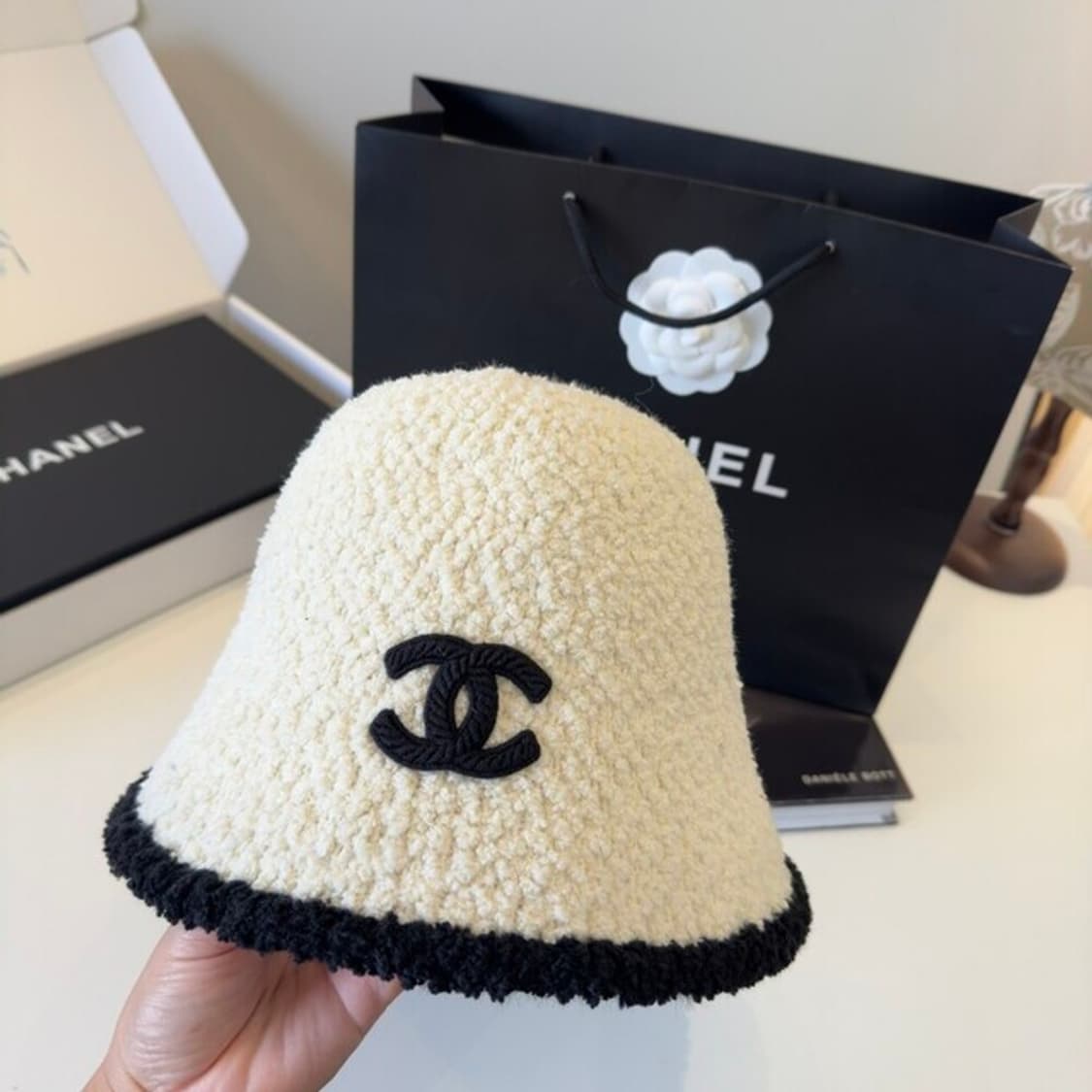 샤넬 cc 양털 벙거지 모자 버킷햇 상품이미지4