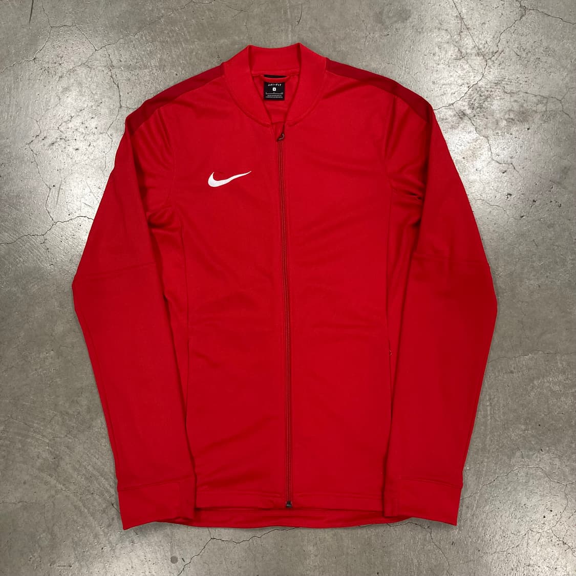 나이키 레드 컬러 스우시 스몰 로고 트랙탑 져지 상품이미지1