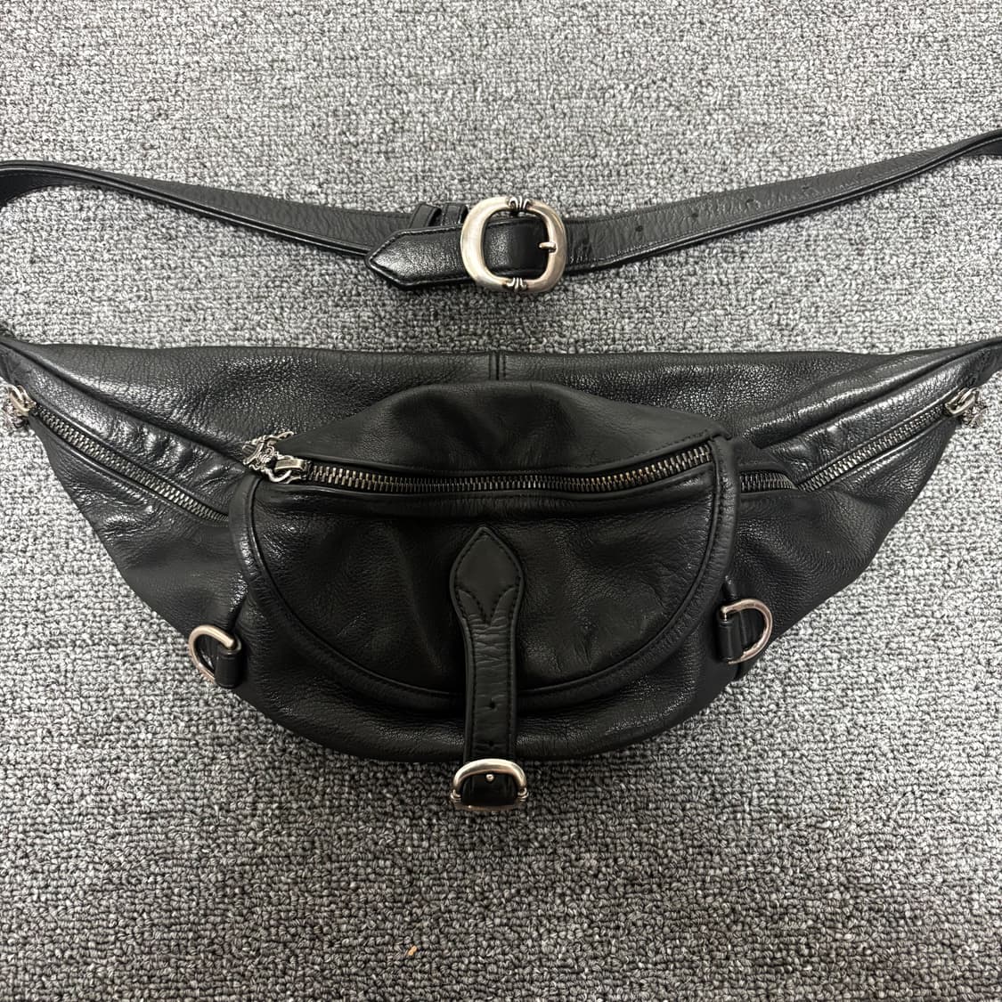 크롬하츠  웨이스트 슬링백 리미티드 한정판 [M 사이즈] 상품이미지4