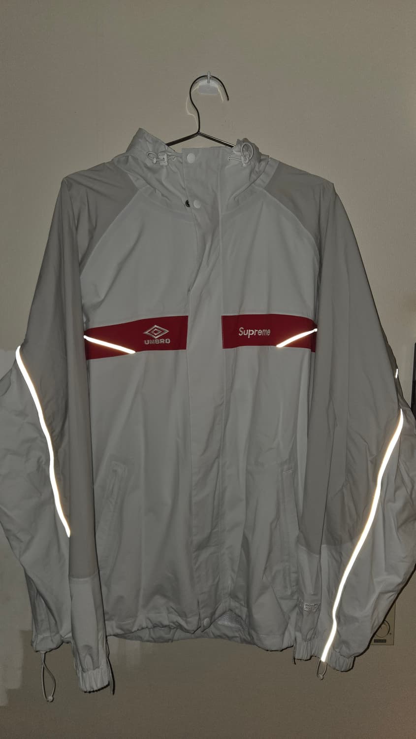 슈프림 x 엄브로 고어텍스 후드 자켓 25ss 상품이미지3