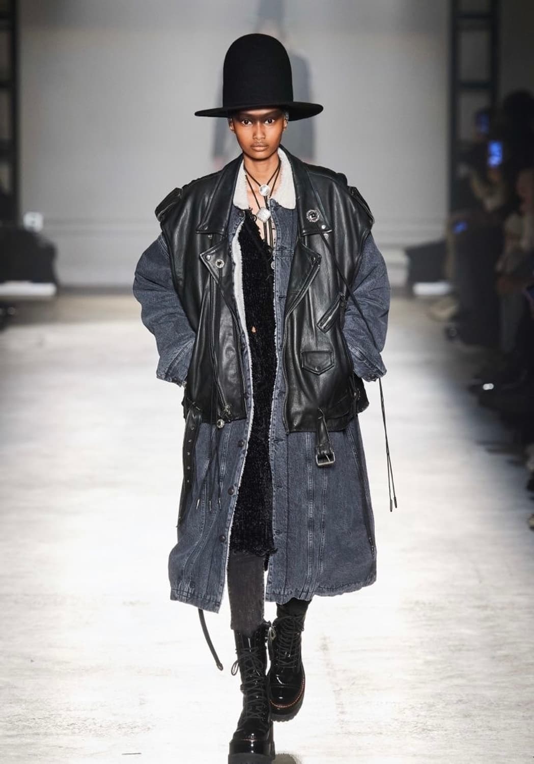 R13 2020S/S resort show denim caot 상품이미지1