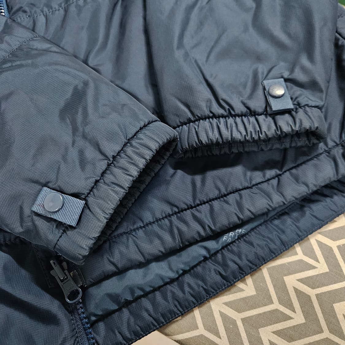 노스페이스 내피 경량패딩 M 95-100 상품이미지4