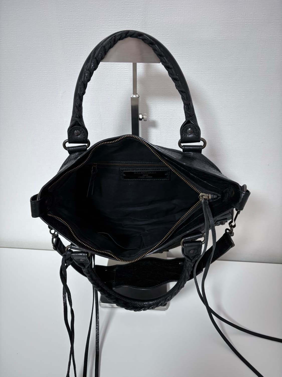 발렌시아가 퍼스트 모터백 블랙 상품이미지9