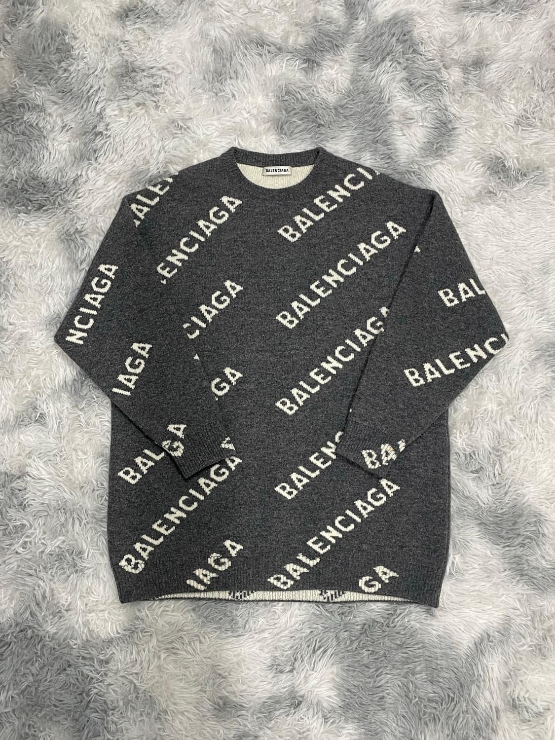 [백화점판] 발렌시아가 멀티로고 울 오버 니트 차콜 [105] 상품이미지1