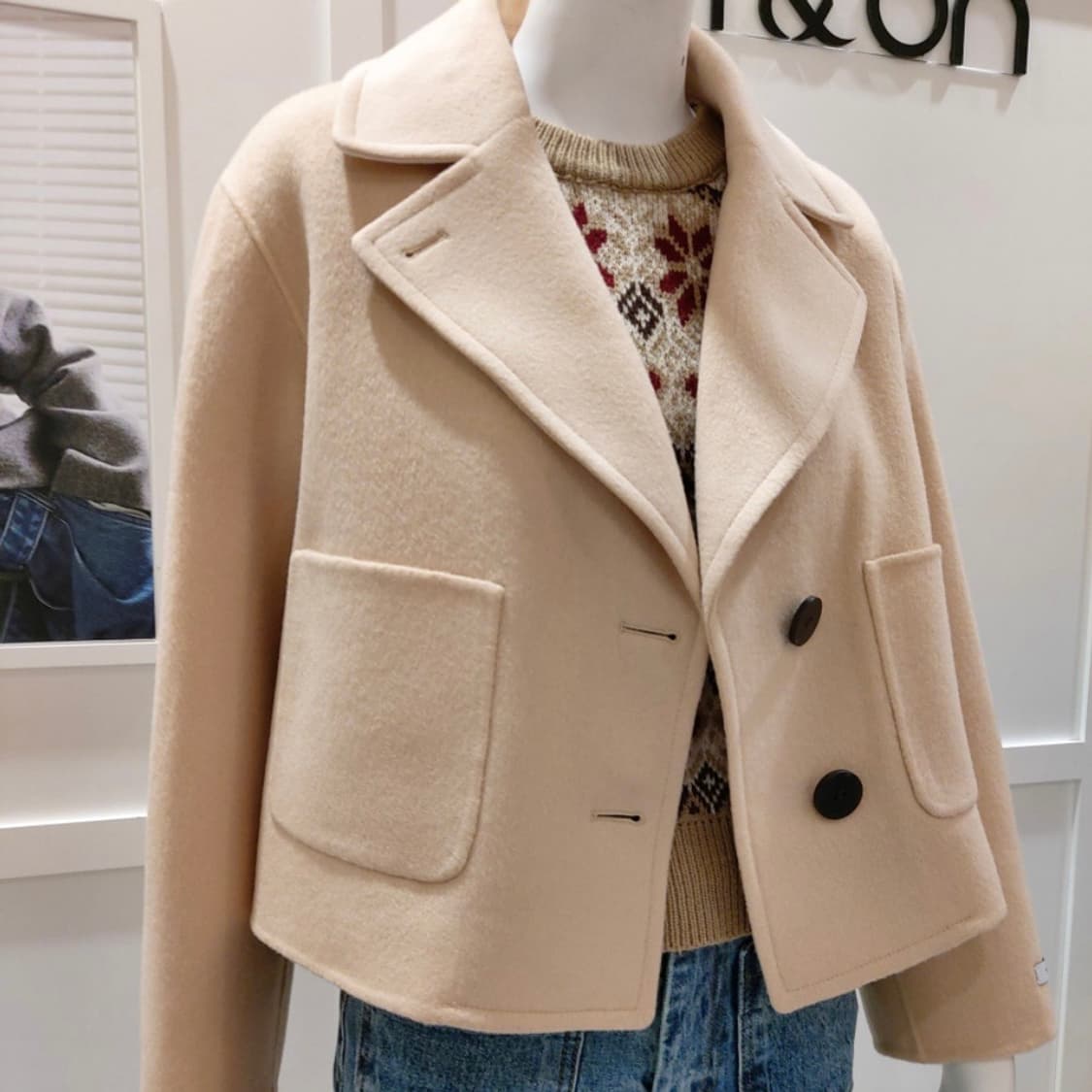 온앤온 더블 단추 숏 코트 상품이미지4