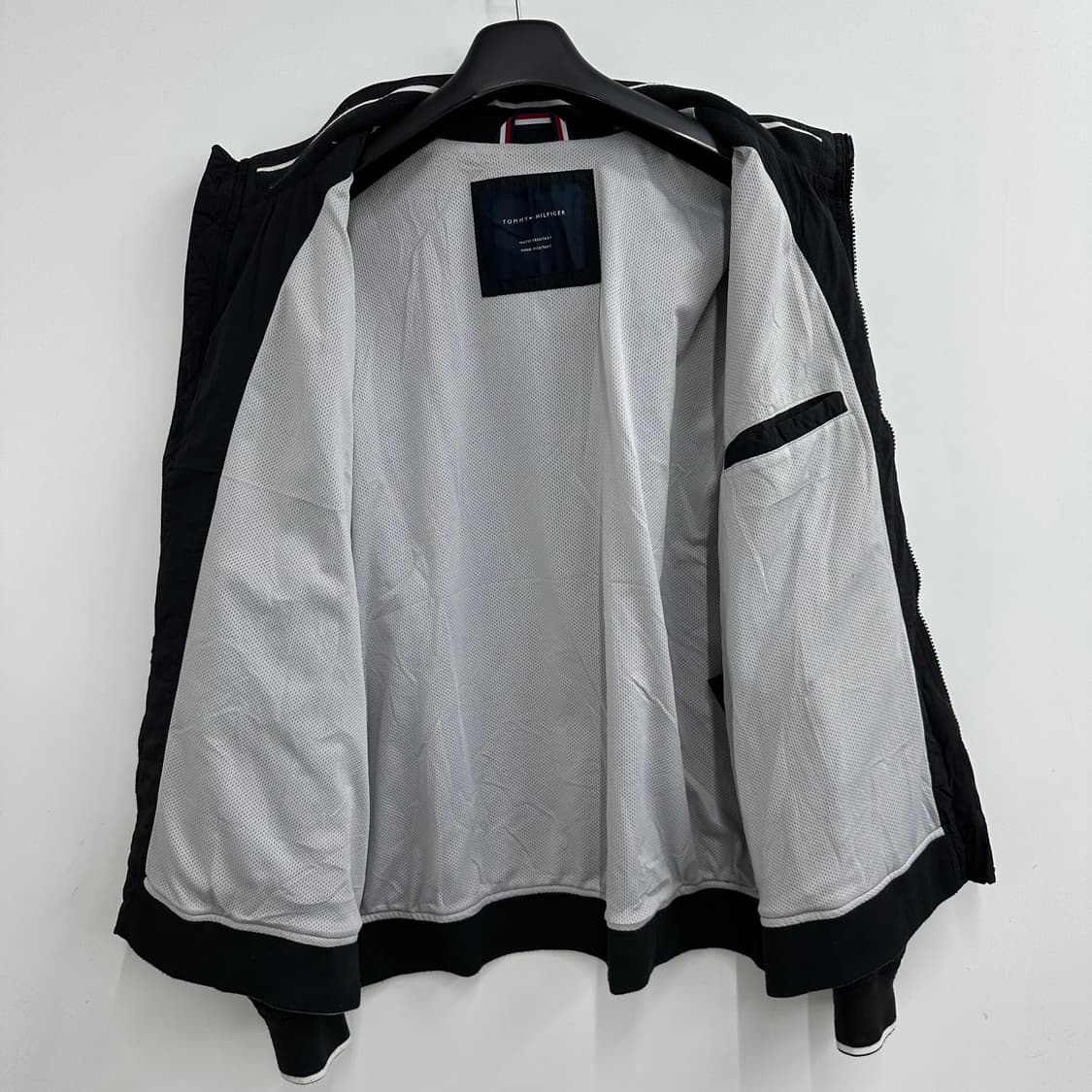 110 타미힐피거 남자 바람막이 블루종 자켓 상품이미지3