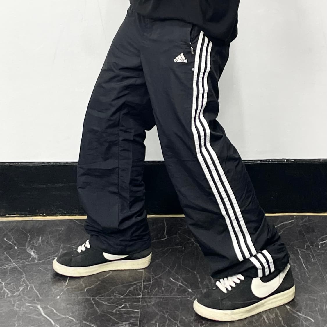 아디다스 블랙 삼선 오버와이드 트랙팬츠 상품이미지1