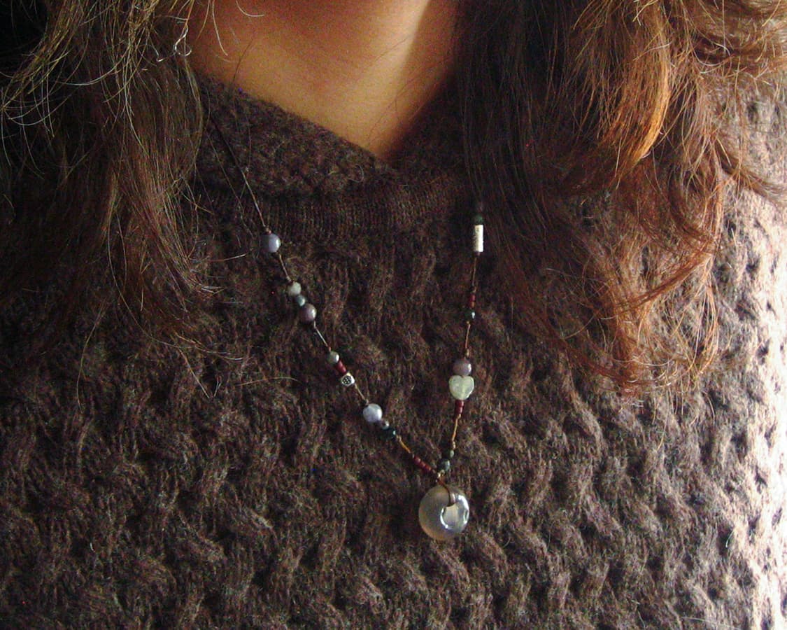 grey donut necklace 그레이 도넛 핸드메이드 목걸이 상품이미지1