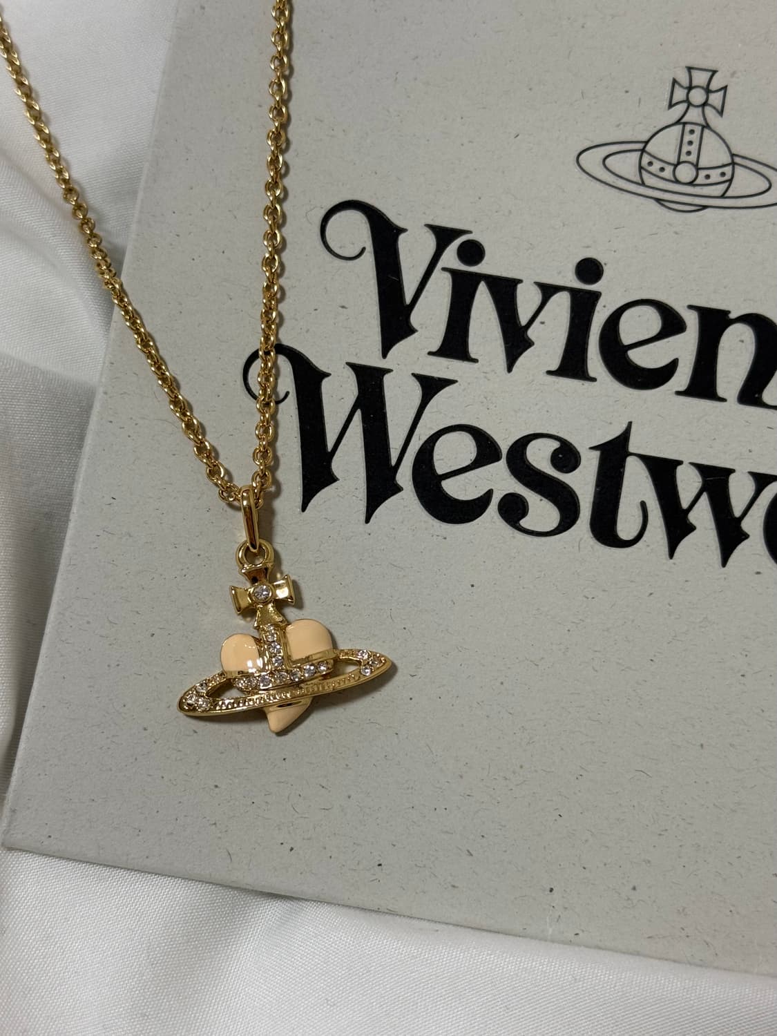 비비안웨스트우드 디아망떼 목걸이 크림컬러 무료배송 상품이미지1