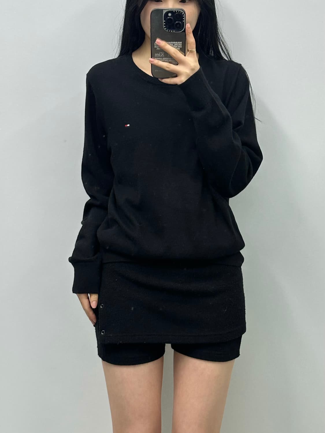 타미힐피거 블랙 라운드 니트 상품이미지1