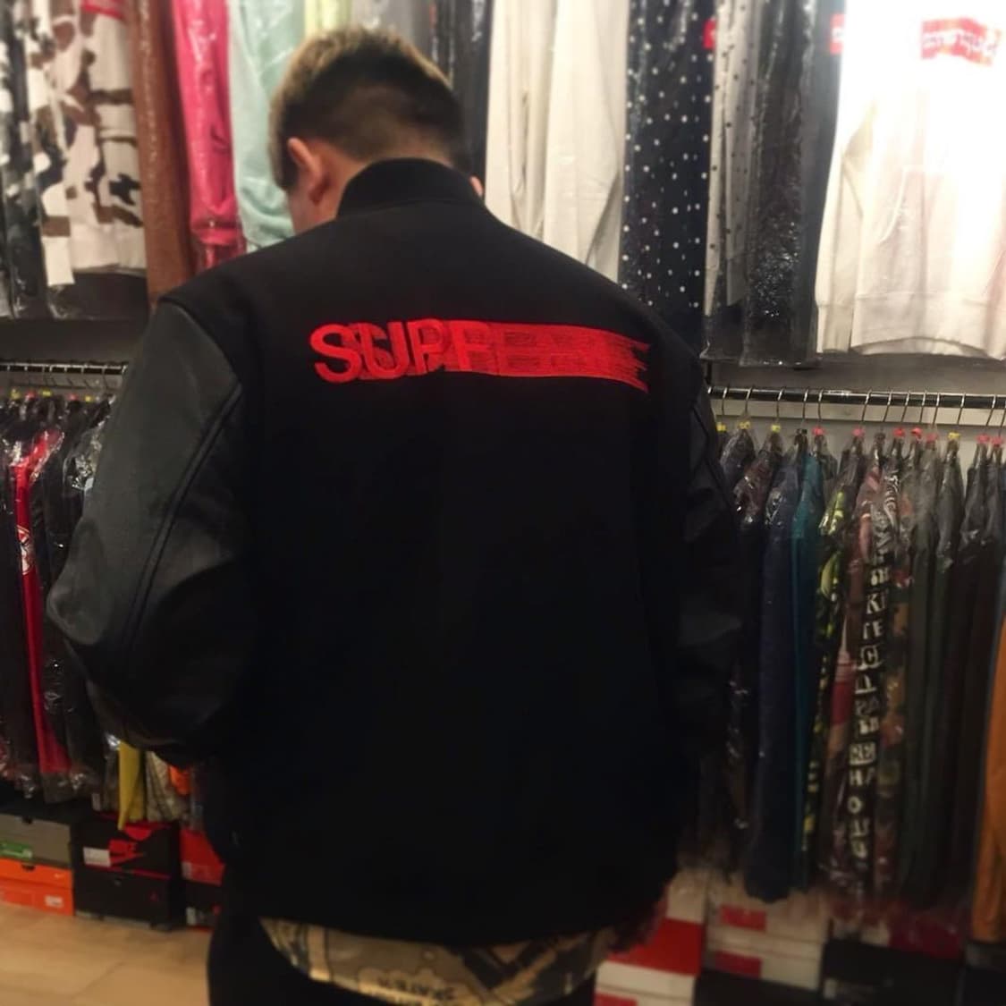 Supreme 18AW 모션로고 바시티자켓 상품이미지2
