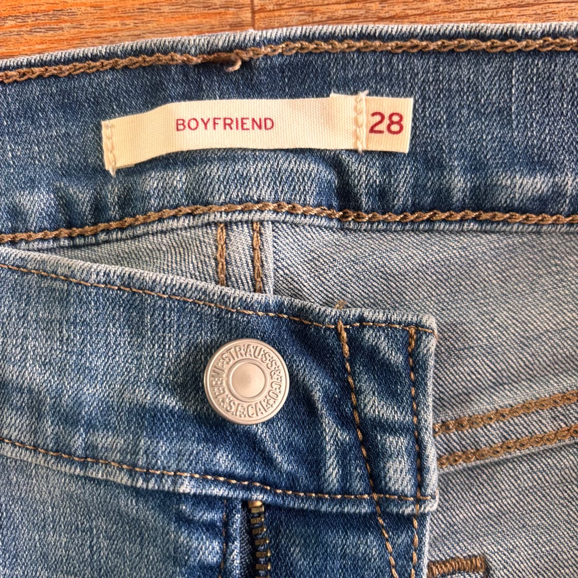리바이스 28 보이프렌드 청바지 스판 데님 연청 레드탭 상품이미지8