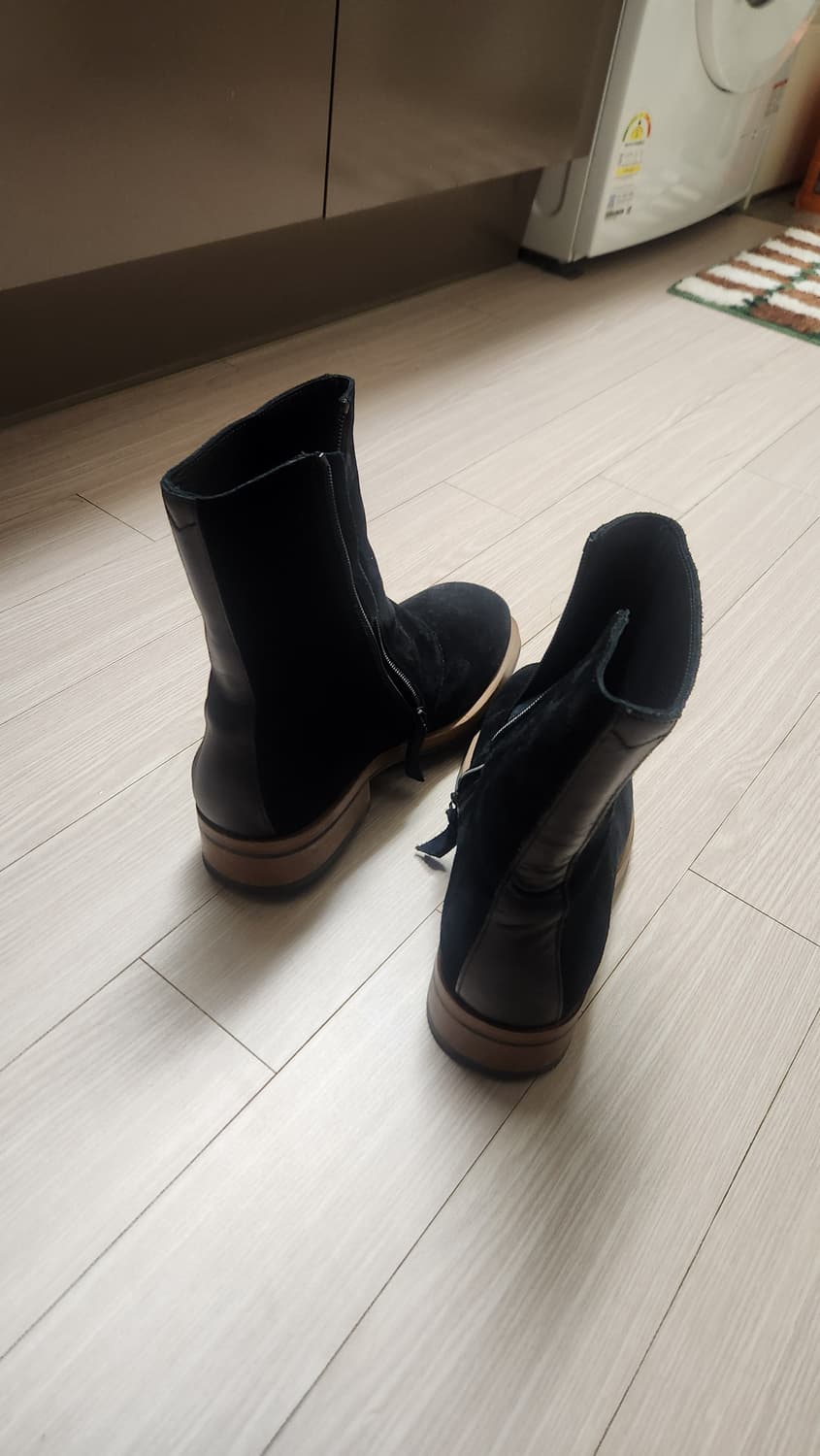 아워레가시 카미온 스웨이드 블랙 42 상품이미지2