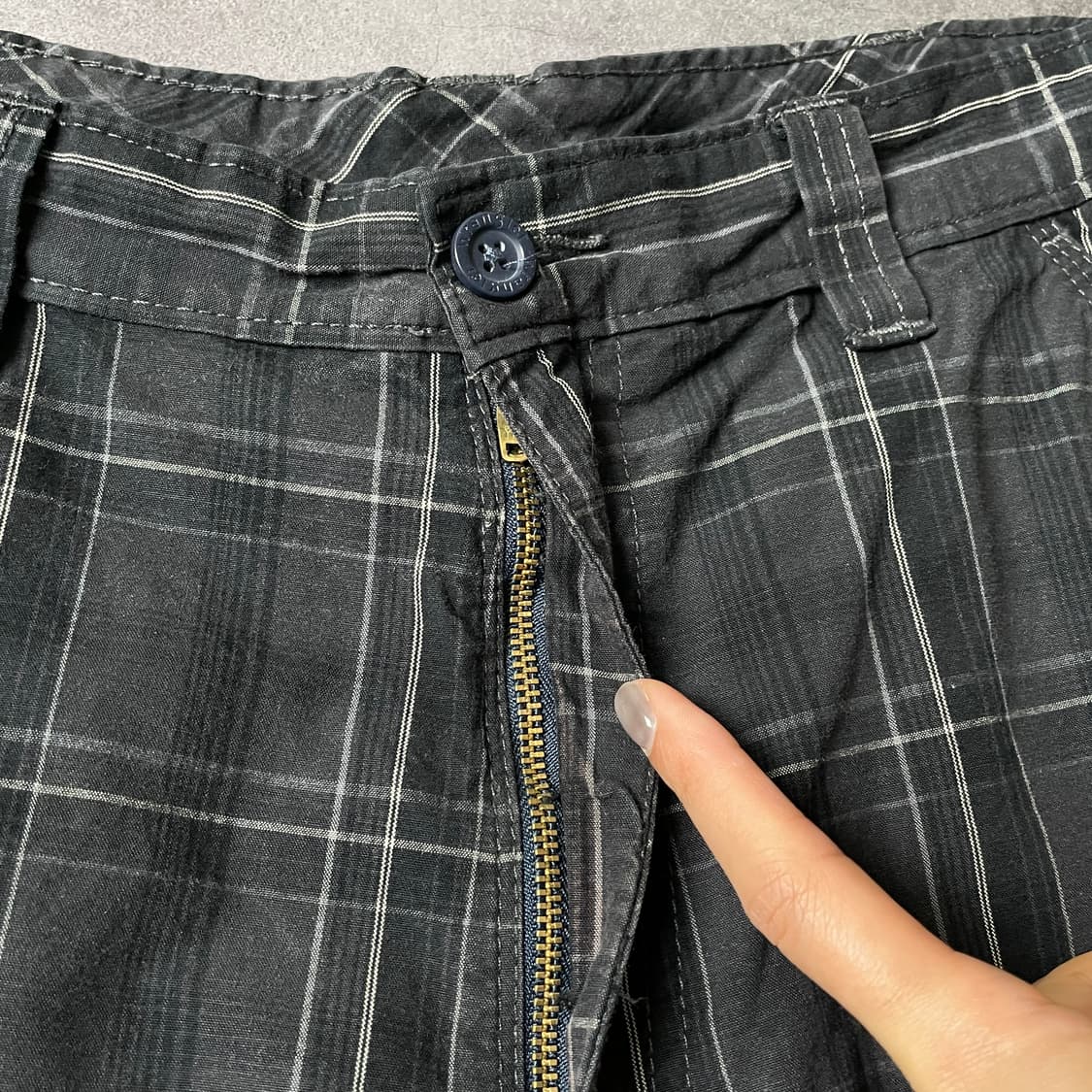 WRANGLER 랭글러 빈티지 차콜 체크 카고 하프팬츠 A00729 상품이미지3