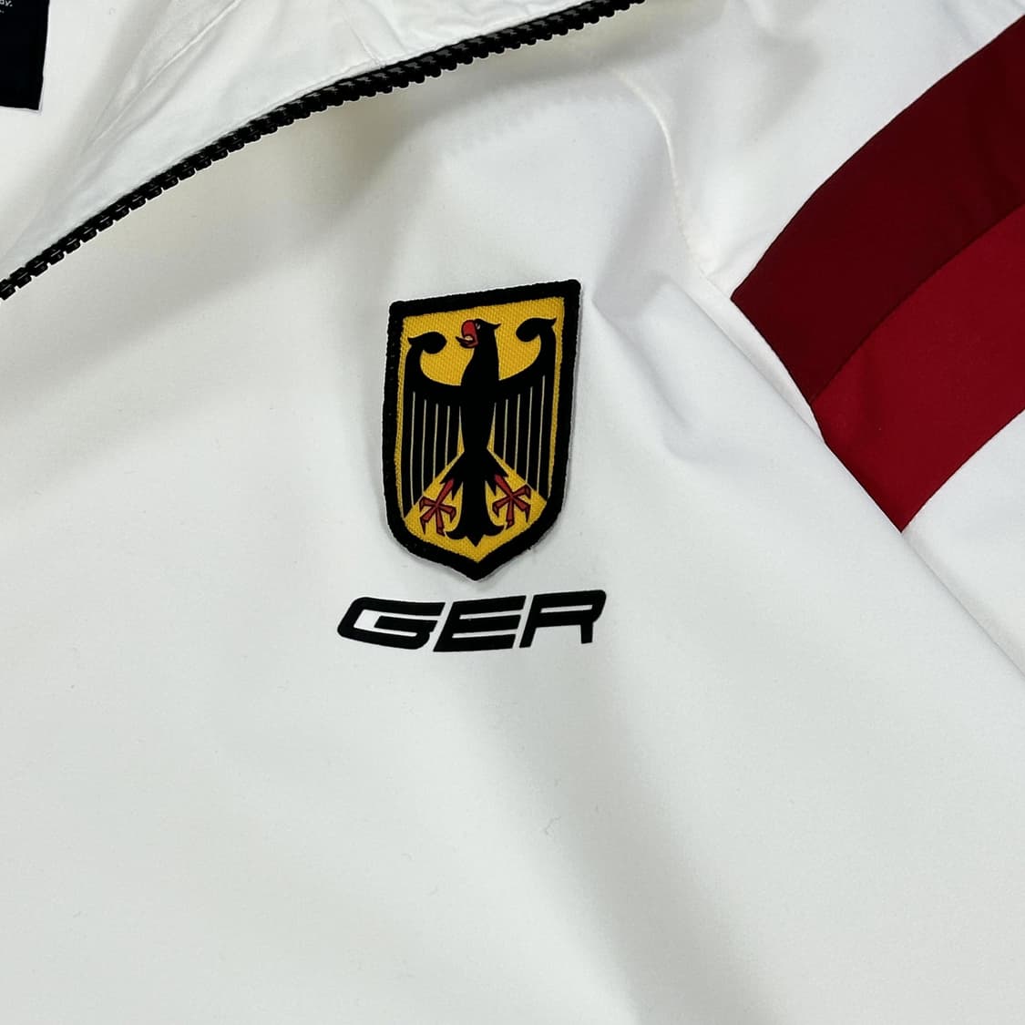 데상트 독일 풀오버 화이트 바람막이 자켓 (XXL) 상품이미지3