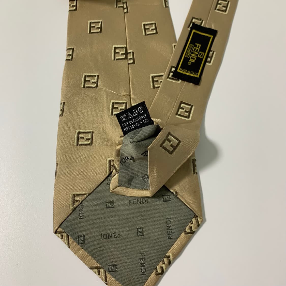 펜디(FENDI) FF모노그램 넥타이 명품 A등급 9.9cm 상품이미지7