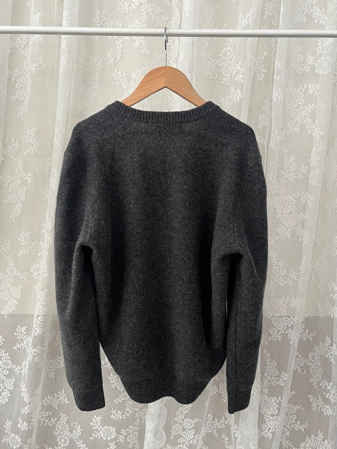 M) 시티브리즈 에센셜 울 브이넥 니트 차콜 상품이미지2