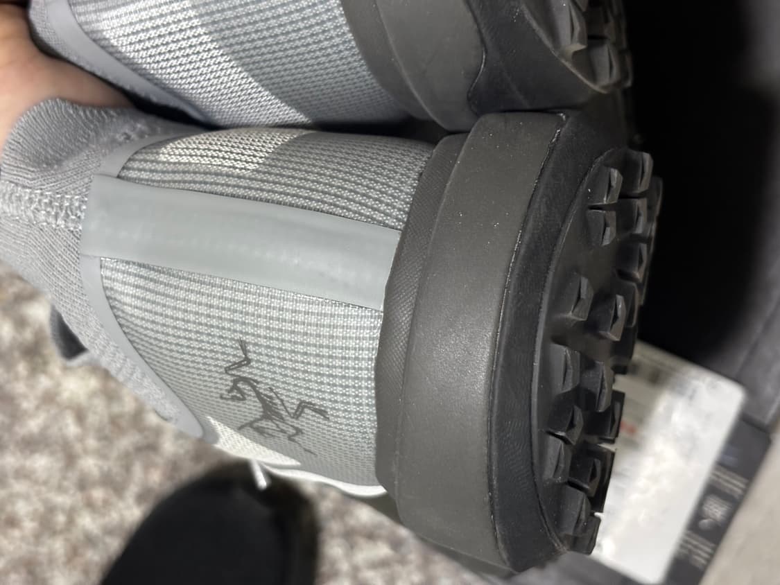 아크테릭스 사일렌 295 스모크 색상 상품이미지4