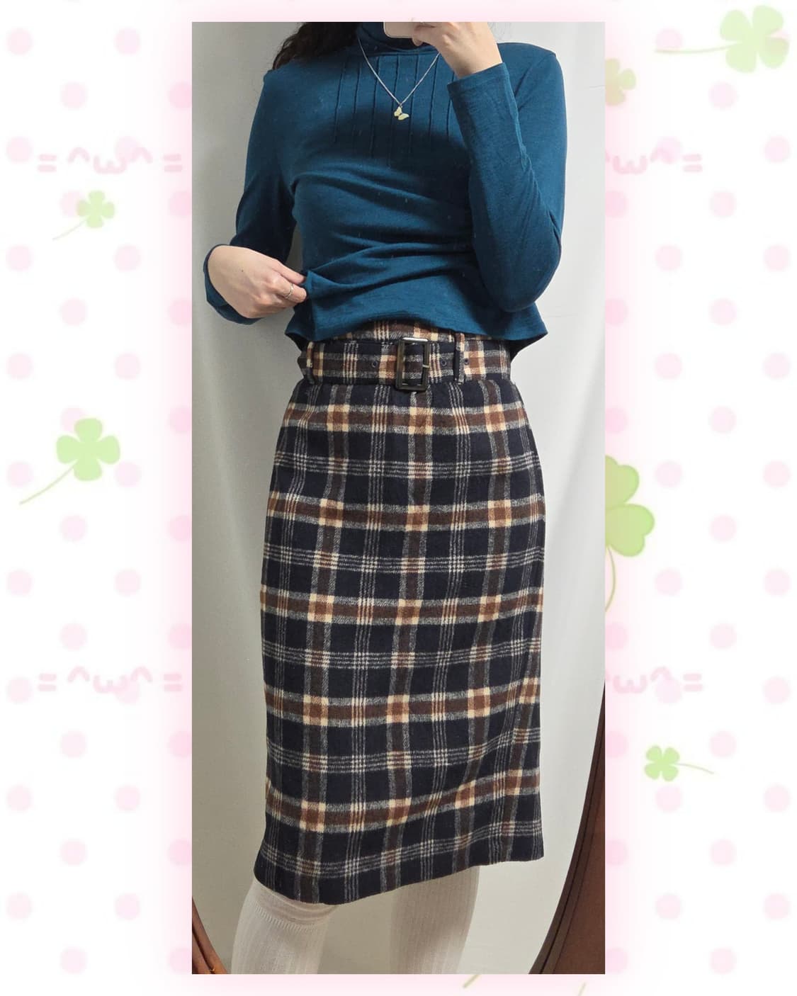 빈티지 코디 세트(청록폴라티, 회색벨벳슬리브리스, INGNI체크스커트) 상품이미지3