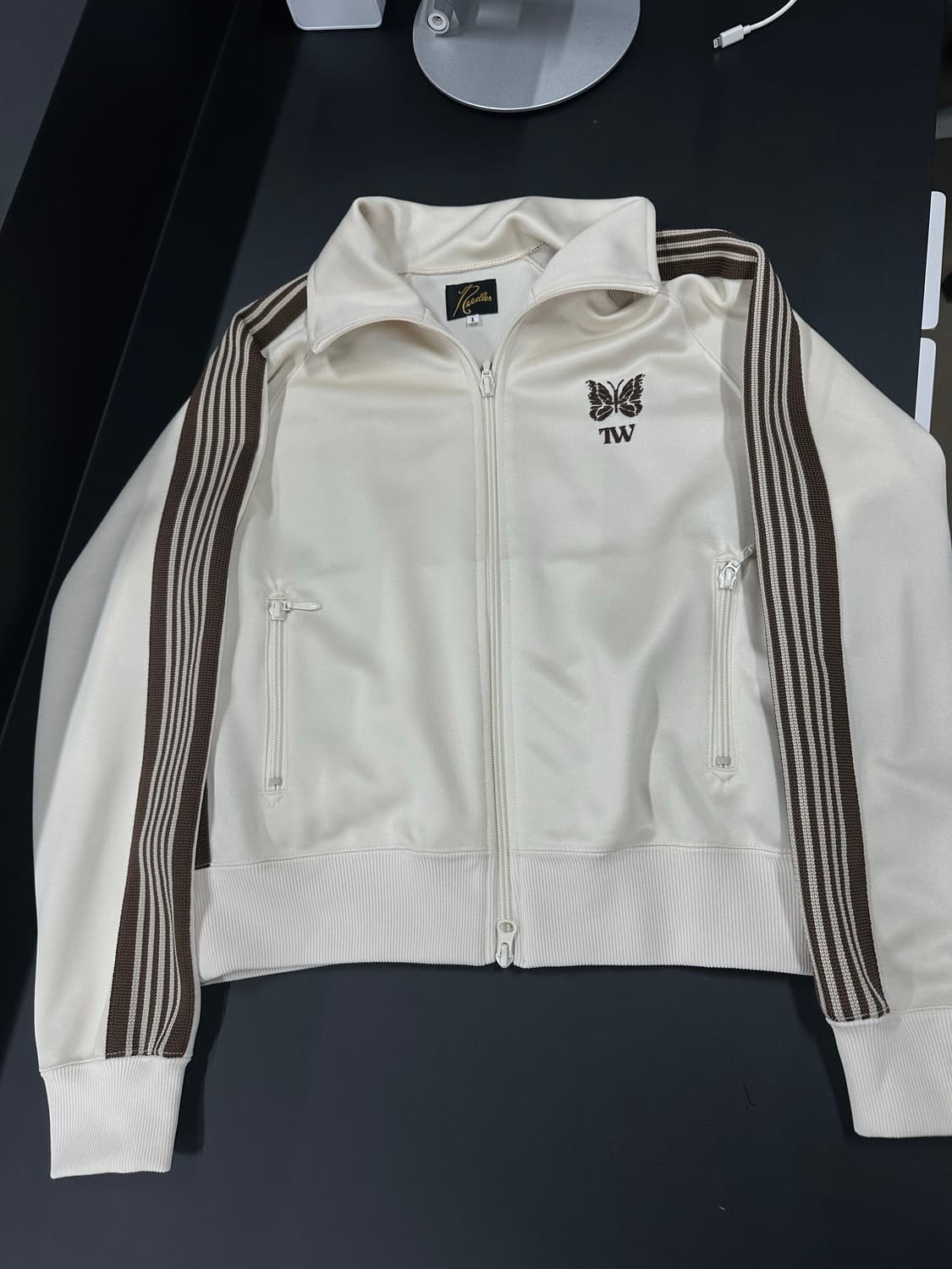 니들스 X TW 트랙 자켓 집업 베이지 브라운 상품이미지4