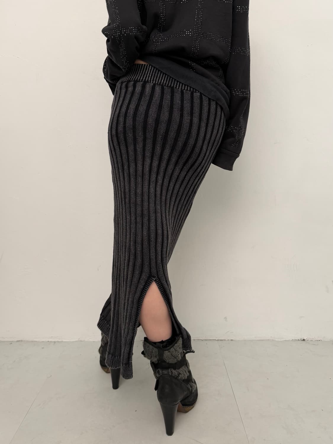 다크그레이 워싱 골지 롱스커트  상품이미지3