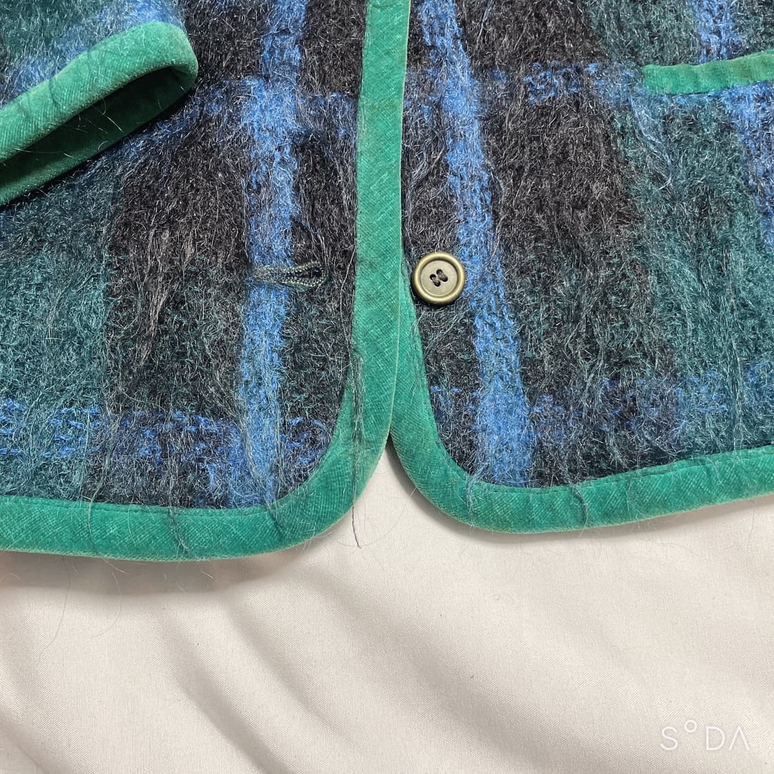 겐조 브이넥 체크 모헤어 가디건 M 상품이미지5