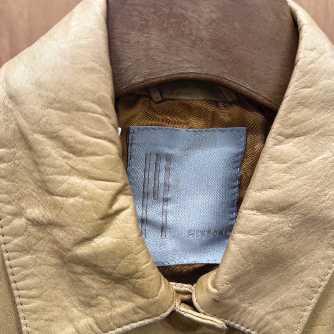 미쏘니 카프스킨 레더 니트 믹스 자켓 불록 패턴 스트랩 디테일 베이지 상품이미지8