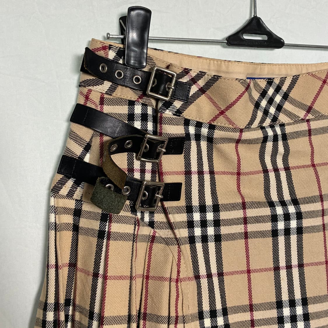 Burberry 블루라벨 버클 스커트 상품이미지2