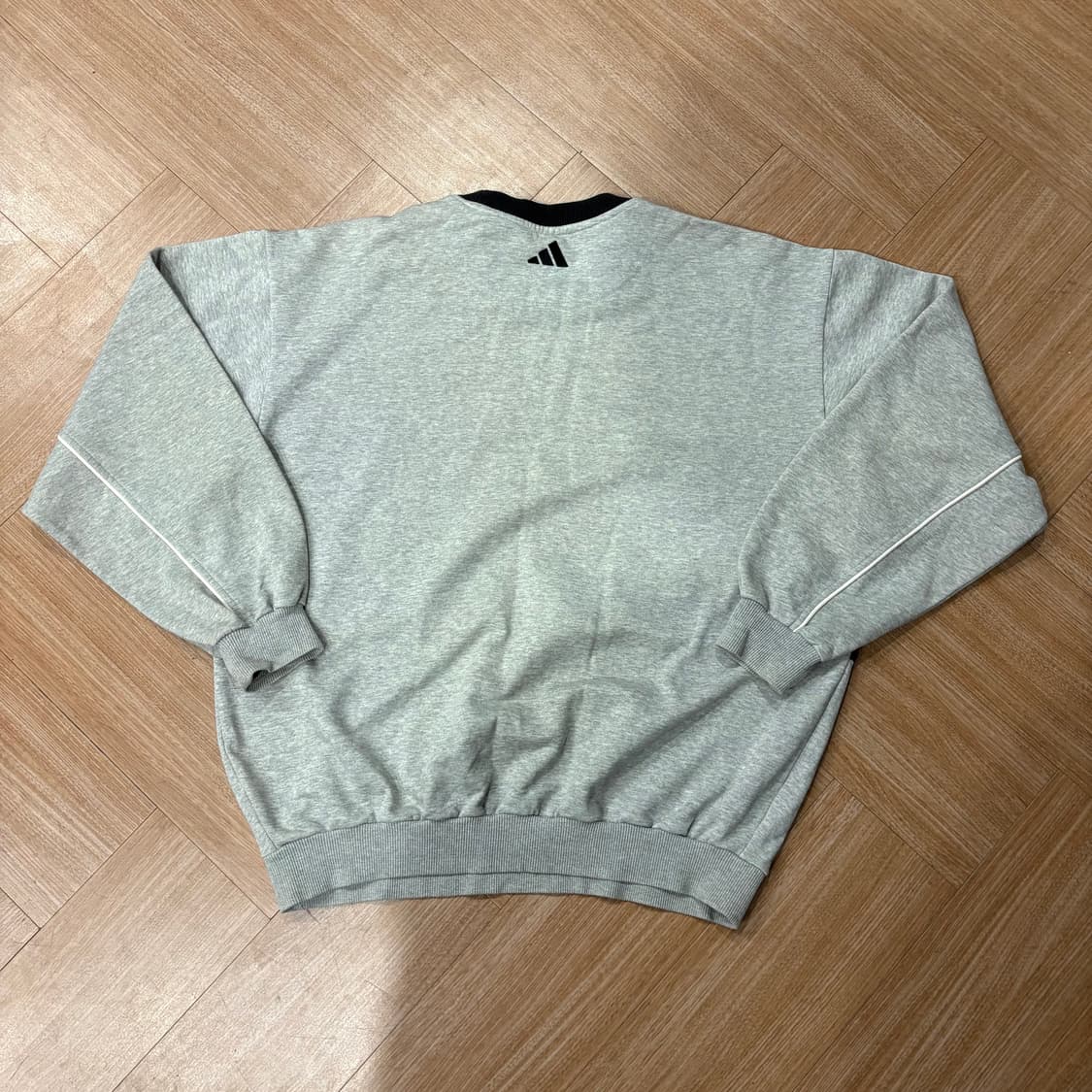 그레이 & 블랙 빈티지 아디다스 스웻셔츠 상품이미지5